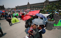 CNTE bloquea preparativos de la marcha ‘Marea Rosa’ a pesar de acuerdo de retirarse