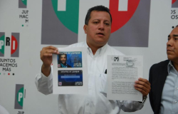Presenta PRI denuncia contra Cabeza de Vaca  por distribución de tarjetas