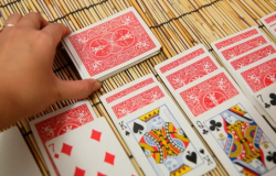 Juegos de cartas favorecen rehabilitación de pacientes con apoplejía