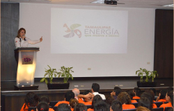 Los estudiantes conocen la agenda energetica para tamaulipas