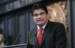 Gobernador mexicano presume de «trasplantes multiorgásmicos» en su Estado