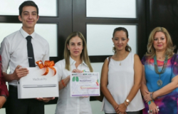 Premia María del Pilar ganadores del concurso “Día Mundial sin Tabaco”