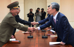 Coreas llegan a un acuerdo para bajar tensiones militares