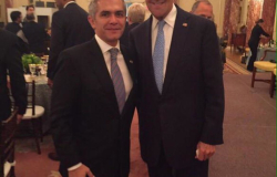 Se reúnen Mancera y John Kerry durante foro en Washington