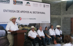Entregan beneficios a productores rurales de Reynosa