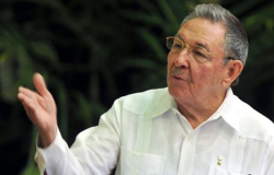 Raúl Castro retrasa su llegada a México