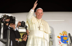 Se despide el Papa de México