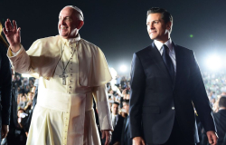 Reconoce EPN labor del Estado Mayor en visita del Papa