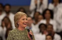 Hillary Clinton triunfa en las primarias de Arkansas