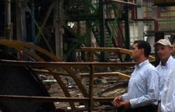 Peña Nieto recorre zona de explosión en complejo petroquímico
