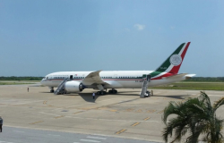 Realiza Peña Nieto escala en aeropuerto de Tampico