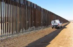 La mayoría de EU rechaza construir muro en frontera con México