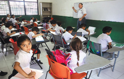 CNDH propone a SEP consultar a alumnos el modelo educativo
