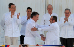 Nuevo acuerdo de paz se firmará el jueves: gobierno de Colombia