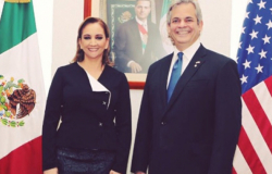 Ruiz Massieu aborda con alcalde de Austin contribuciones de mexicanos