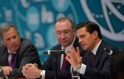 Peña Nieto recibe de empresarios la Agenda México 2030