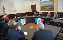 México negociará de manera firme en favor del país: Peña Nieto a funcionarios de EU