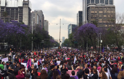 Miles de mujeres toman las calles del mundo para reivindicar sus derechos