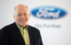 Nuevo líder de Ford mantiene la decisión de cancelar inversión en México