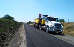 Inicia Gobierno del estado conservación de caminos y puentes en Tamaulipas.