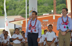 «Quién esté contra la Reforma Educativa, está en contra de México»: Peña Nieto
