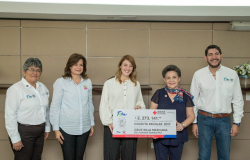 Recibe Mariana Gómez donativo de la SET para la Cruz Roja en Tamaulipas.