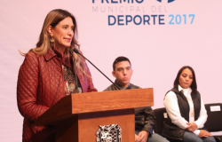 Entregó Maki Ortiz Premio Municipal del Deporte 2017