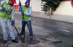 Limpia COMAPA líneas de drenaje y mejora servicio
