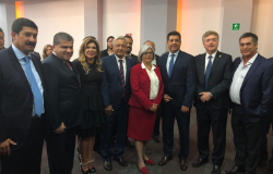 Gobernador de Tamaulipas presente  en reunión de Presidente electo con gobernadores fronterizos.