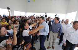 Entrega Gobernador Centro de Bienestar y Paz y supervisa Unidos por Tamaulipas en Matamoros