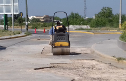 Mejora megajornada de bacheo calles de La Cima …Reynosa