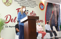 Entregó Alcaldesa Maki Ortiz reconocimientos a trabajadores
