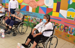 DIF Reynosa entregó sillas de ruedas a ciudadanos que hicieron la petición.