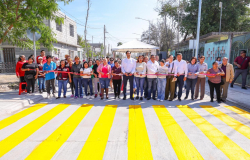 Inauguró Carlos Peña Ortiz pavimentación hidráulica por 7.6 MDP en colonia Arco Iris