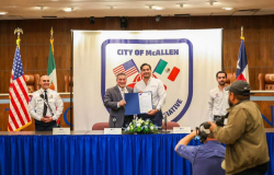Firmaron Alcaldes de Reynosa y McAllen Convenio de Colaboración para Capacitar Bomberos