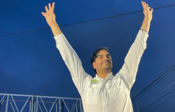 Respaldado por candidatos morenistas, Carlos Peña arranca campaña