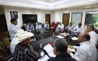 Gobernador de Tamaulipas promete llevar demandas de productores a AMLO y ofrece apoyo estatal