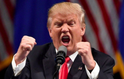 Trump arremete contra el New York Times y los demócratas